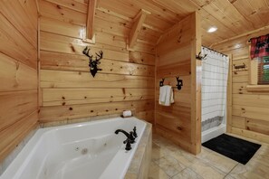 Bathroom - Luxury Cabin: Sleeps 12, hot tub, game room & more (Sevierville)