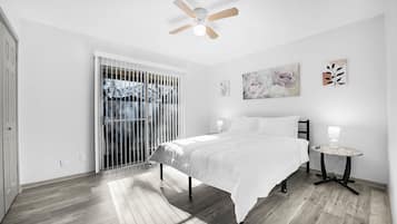 Iron/ironing board, WiFi, bed sheets
