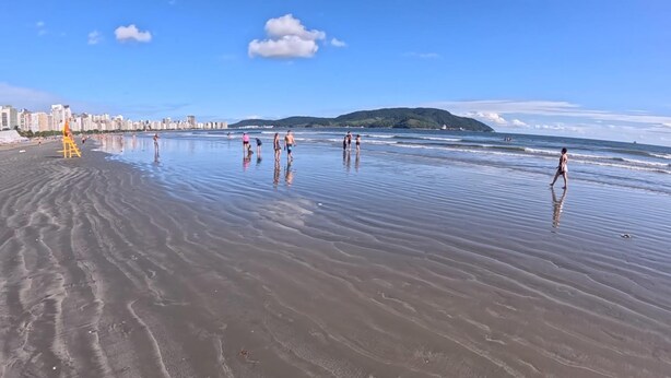Unclassified image, 1 of 4, button - SHB - Gonzaga Beach Vibes Pé na Areia (Santos)