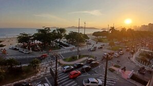 Unclassified image, 2 of 4, button - SHB - Gonzaga Beach Vibes Pé na Areia (Santos)