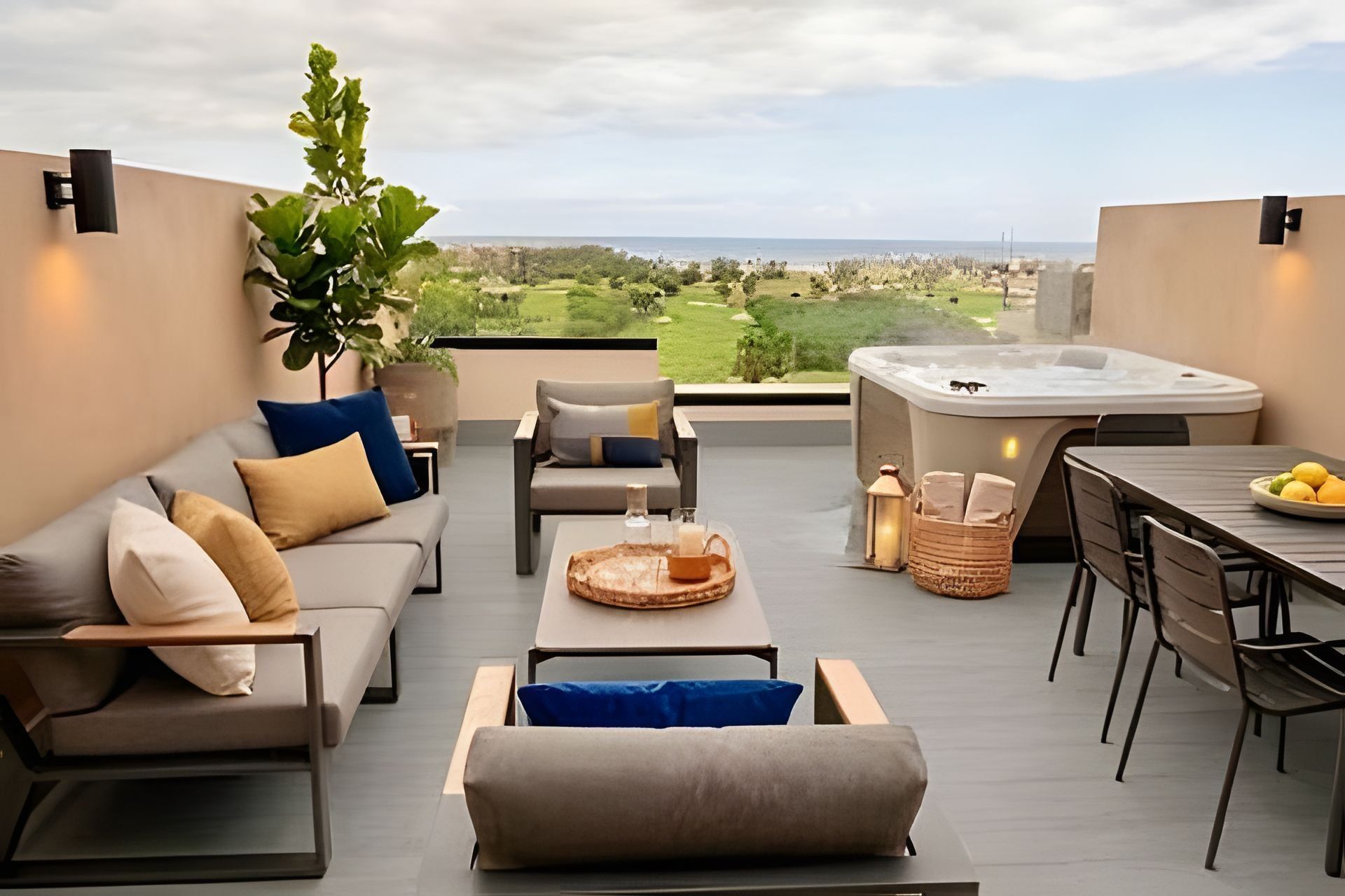 Apartment | Outdoor dining