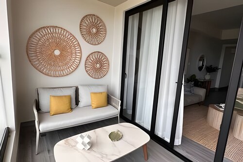 The Penthouse at Vista Alta