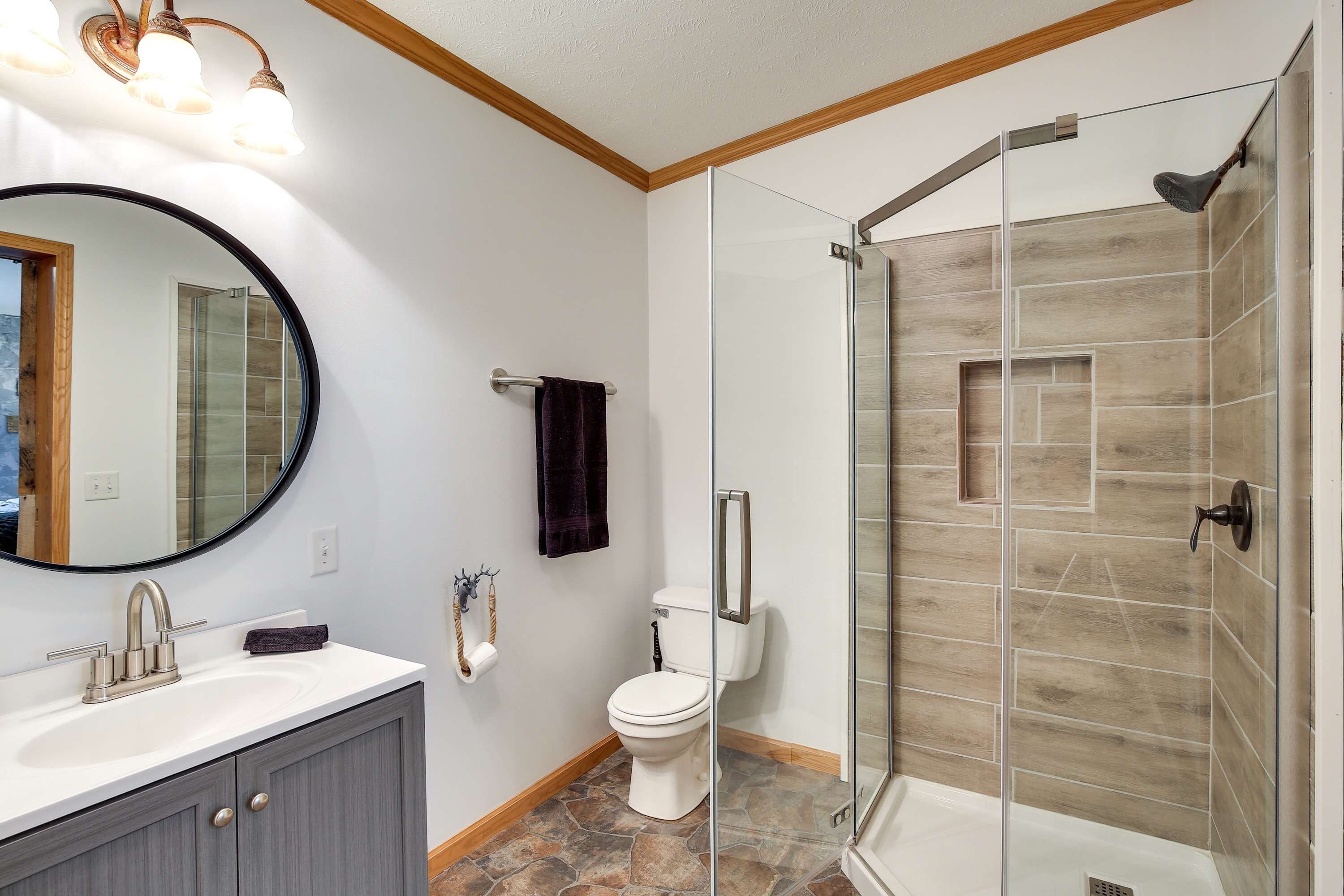 Shower, hair dryer, towels, shampoo