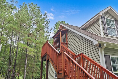 Private 1BR Retreat Among the Pines - Sleeps 4 - Unit 1