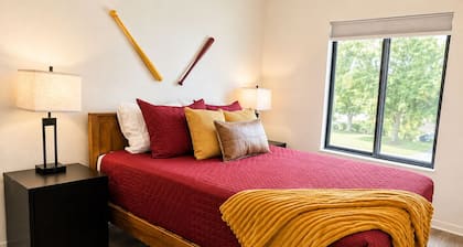 New! CMU Getaway | Near Campus & Soaring Eagle