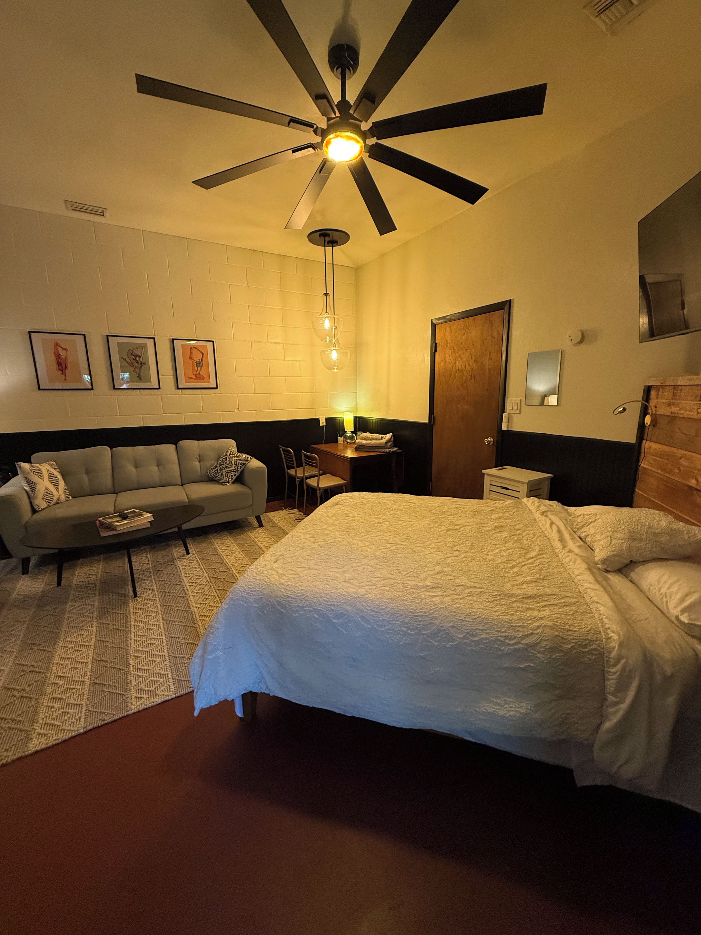 WiFi, bed sheets