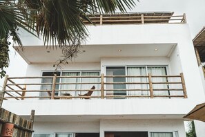 Exterior - Casa Mandala - Rooftop with Jacuzzi and Ocean View (Cajueiro da Praia)
