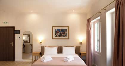 Aioliki Suites