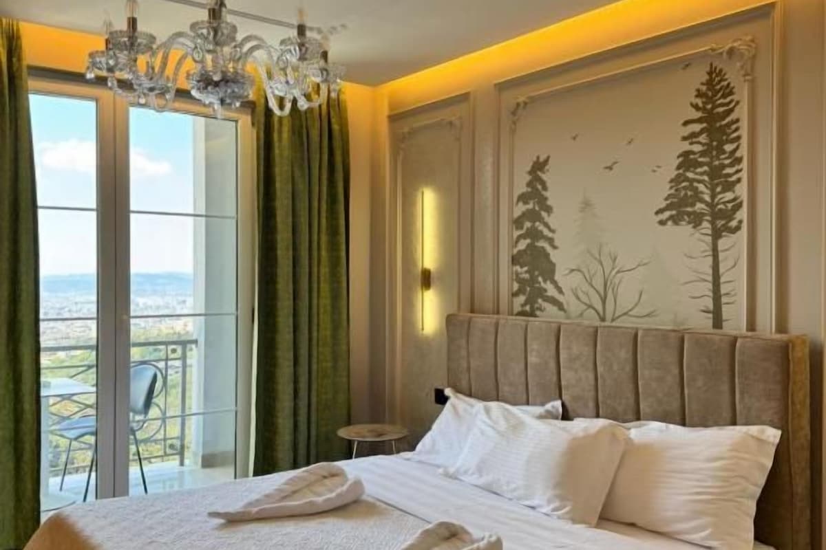 Deluxe Double Room, Balcony, City View