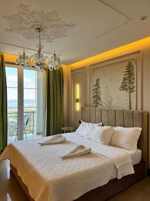 Deluxe Double Room, Balcony, City View - Jurgen Resort (Tiranë)