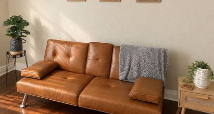 5 Min to Stadium and Concert Venues, Game Room, Pet-Friendly