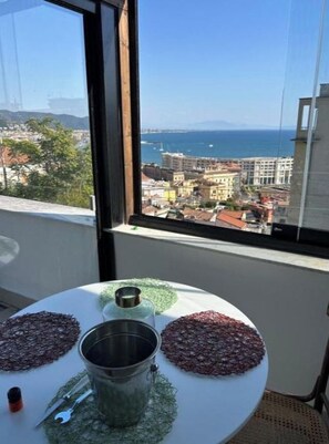 Dining - la dolce vita  - terrazza privata e vista mare a Salerno (Salerno)