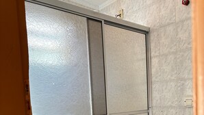 Ảnh chưa phân loại, 5 trong số 28 ảnh, nút