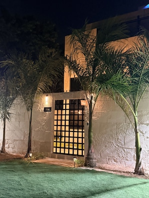 Unclassified image, 3 of 13, button - Vrbo Property (Cancún)