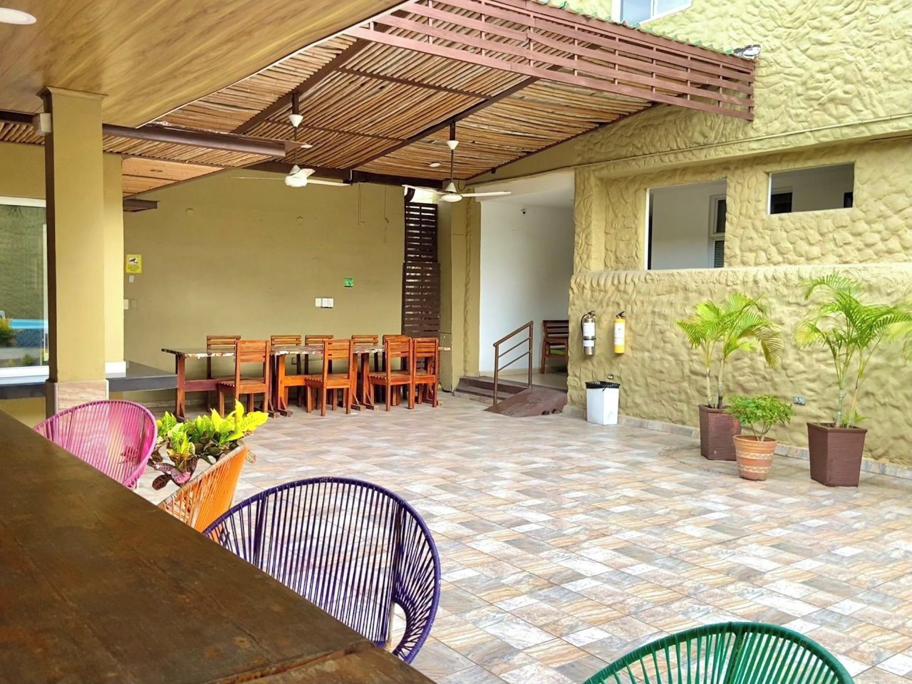 Outdoor dining