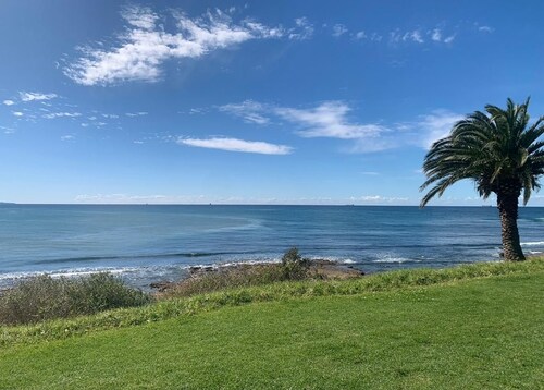 Wonder 'N' Awe Sandon Point Beachside Studio 1 min walk. Bulli, Wollongong