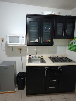 Private kitchen - Comfortable and centrally located accommodations! Right in the heart of a major shopping district (Juárez)