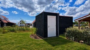 Exterior - Detached villa in Scherpenisse: a villa for 6 people with a covered terrace, sweeping views and an en-suite bathroom. (Scherpenisse)