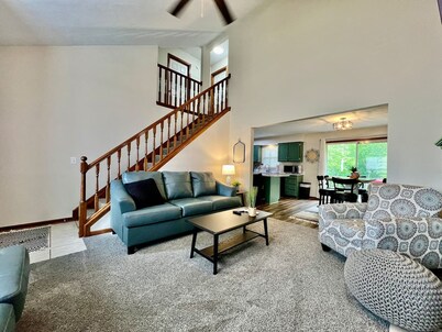 Convenient, super cozy townhouse in Liberty Twp.