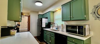 Convenient, super cozy townhouse in Liberty Twp.