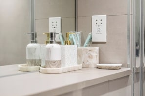 Unclassified image, 3 of 39, button - Luxe 2BR Wembley Stay | 3 min to Stadium Sleeps 8 (Wembley)