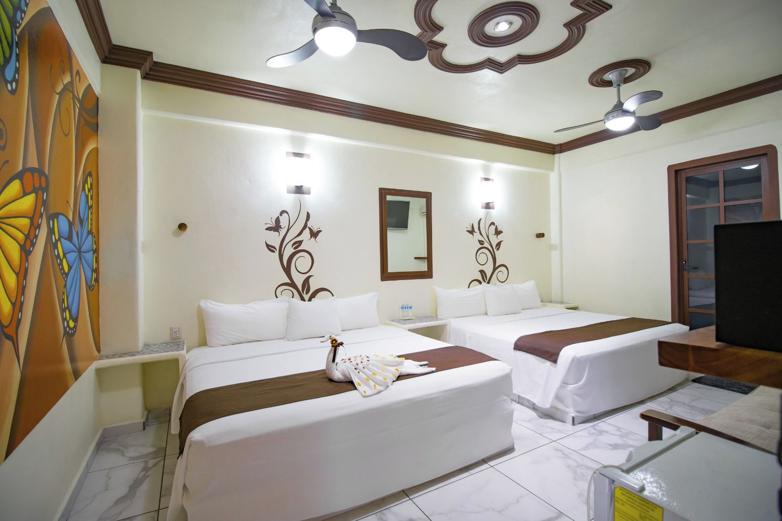 Standard Double Room | Premium bedding, down comforters, in-room safe, laptop workspace