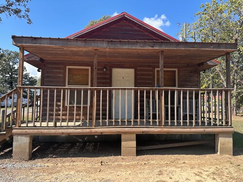 Cozy Cabin #1 Near Lake Merrisach in Tichnor AR