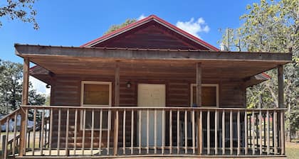 Cozy Cabin #1 Near Lake Merrisach in Tichnor AR