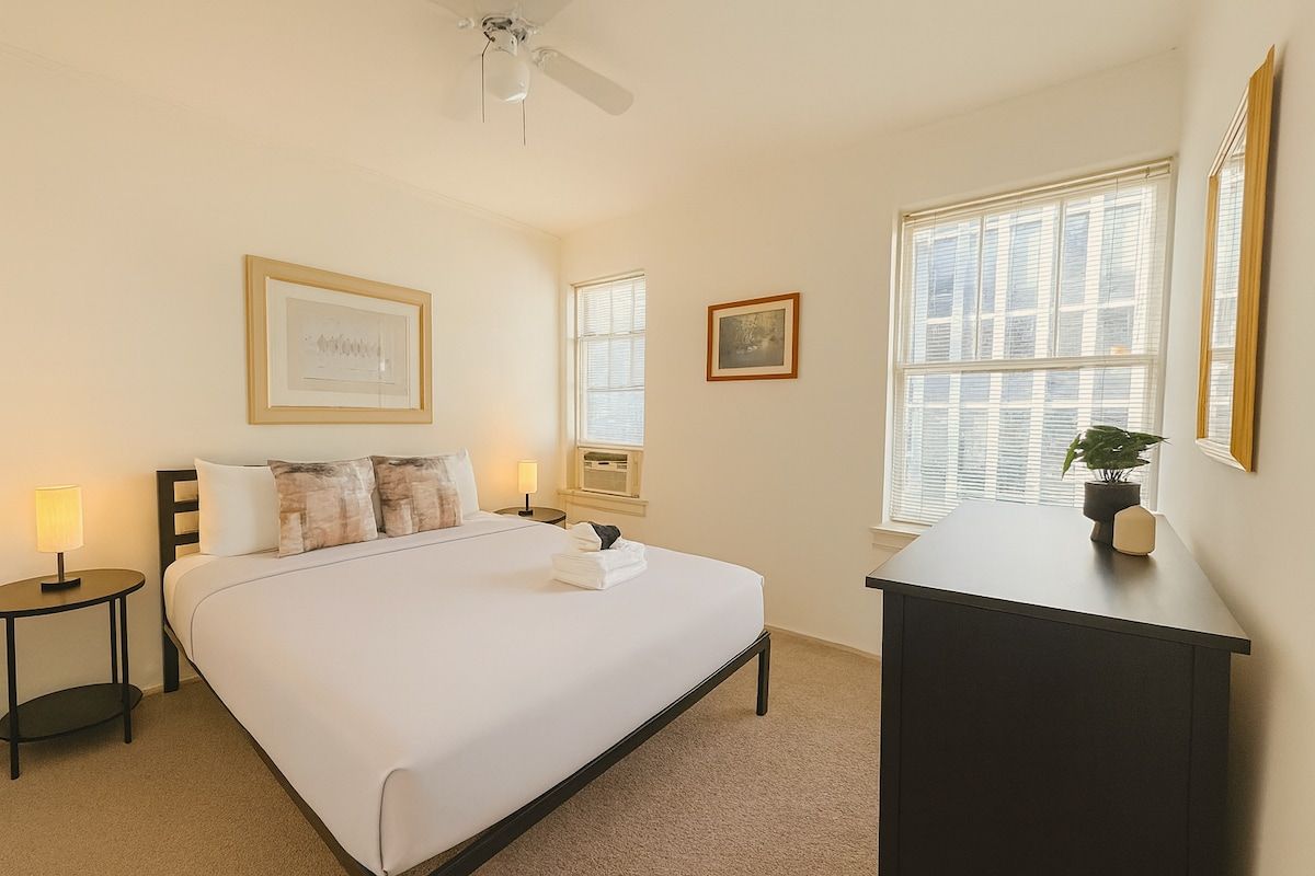 Iron/ironing board, travel cot, WiFi, bed sheets