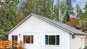 Exterior - Lakefront • Near Mason General Hospital (Shelton)