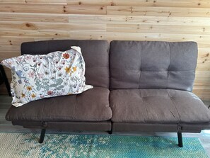 Unclassified image, 4 of 11, button - Serenity Ridge. Enchanting 1-bedroom cabin in Wells perfect for a cozy getaway (Wells)