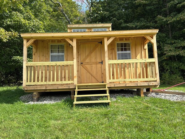 Unclassified image, 1 of 11, button - Serenity Ridge. Enchanting 1-bedroom cabin in Wells perfect for a cozy getaway (Wells)