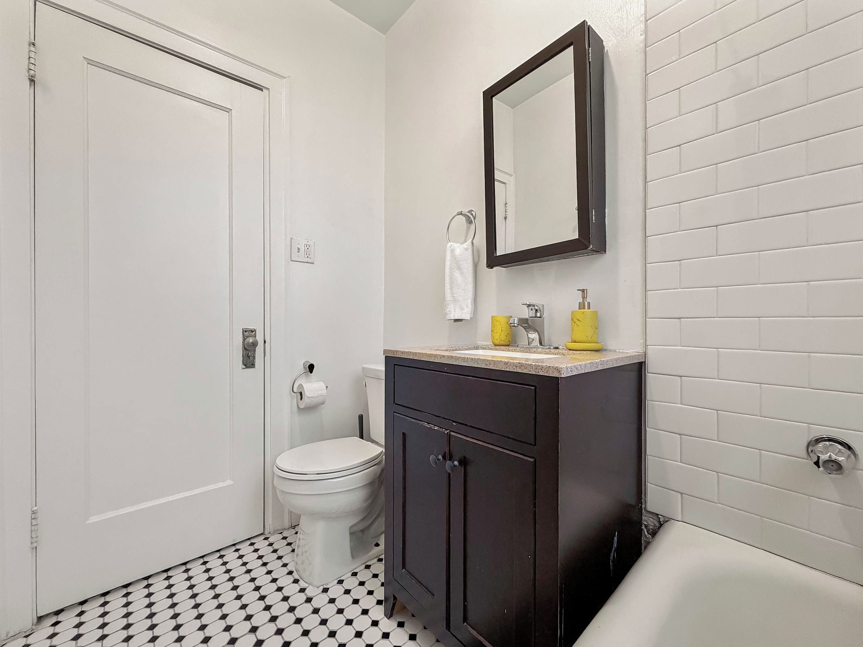 Shower, hair dryer, towels, shampoo