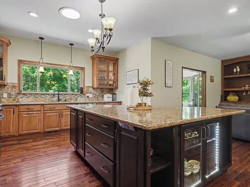 5-bedroom house in New London Waterfront, Pickleball,Basketball,Fishing,Gameroom