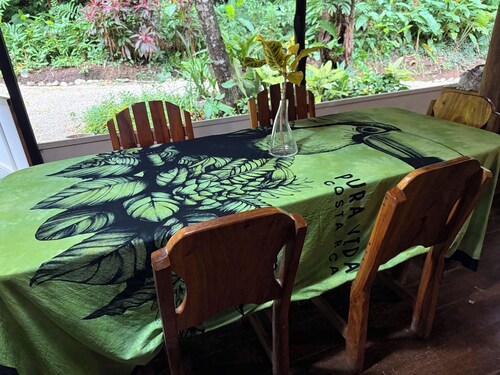 Costa Rican Country Style house in adorable Sámara Beach with cool AC breeze