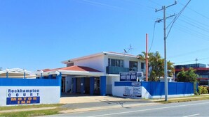 Exterior - Rockhampton Court Motor Inn (Rockhampton City)