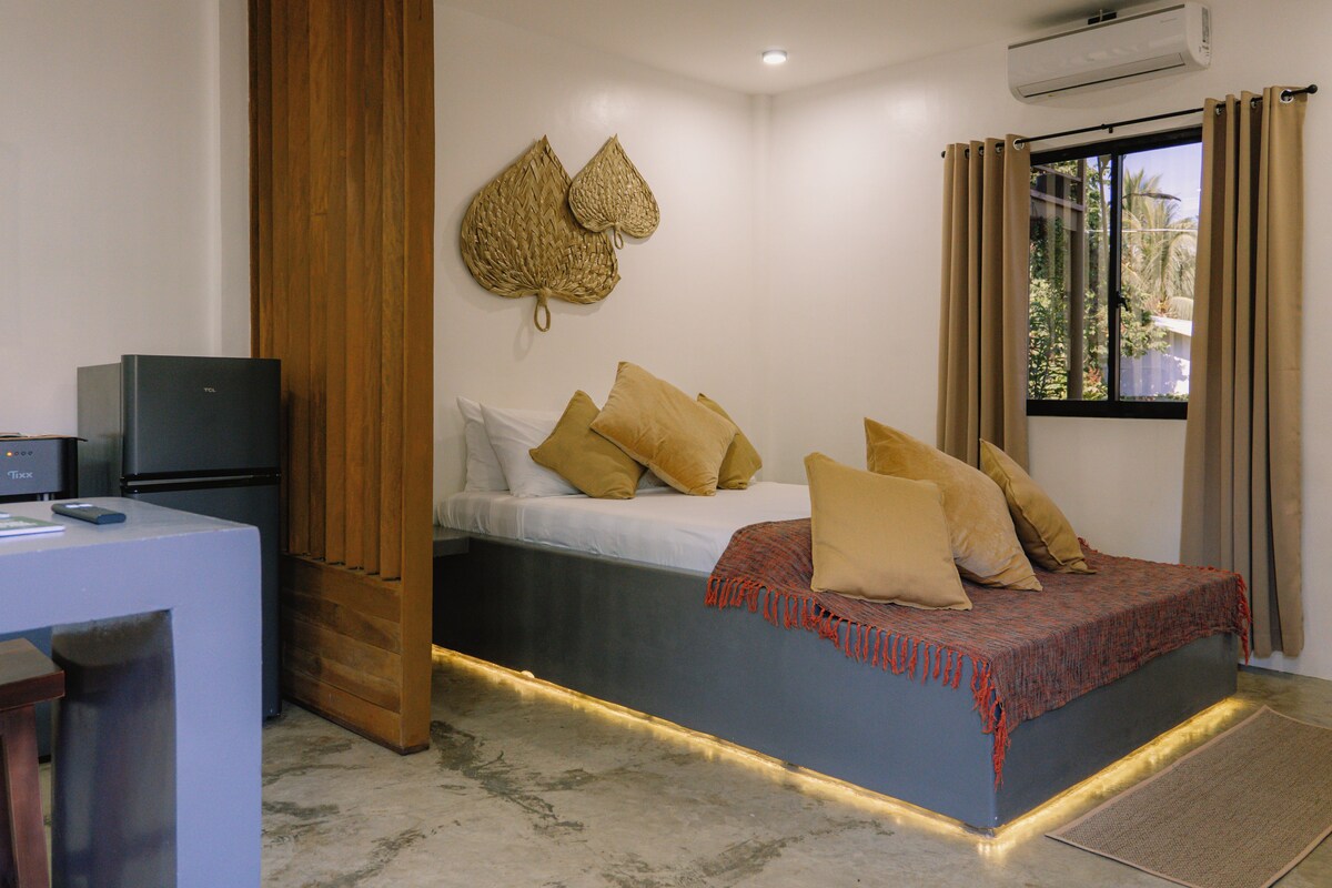 Studio Deluxe, quang cảnh vườn | Két bảo mật tại phòng, truy cập Internet không dây miễn phí 