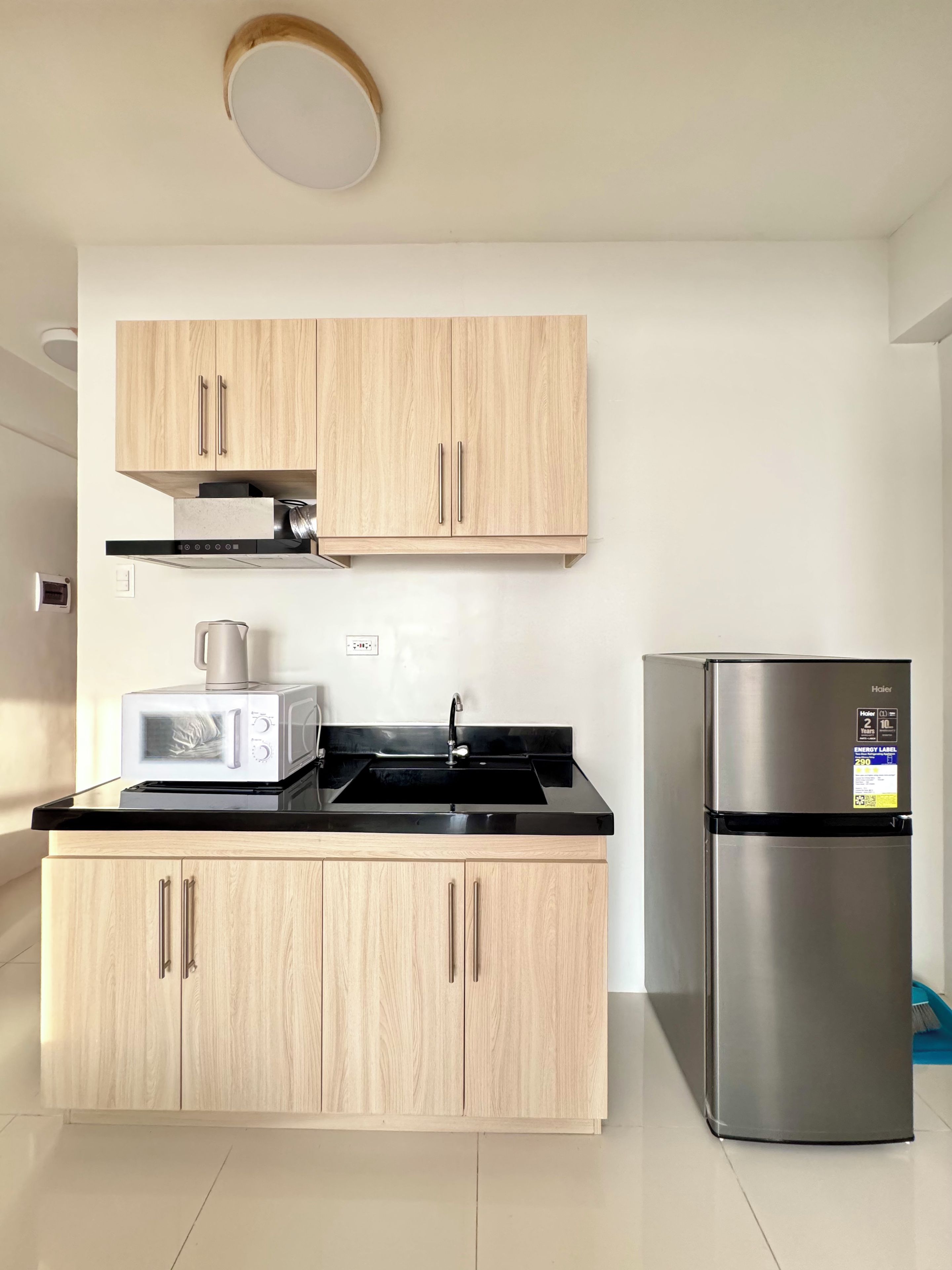 Comfort Condo, Balcony, Mountain View | Private kitchen
