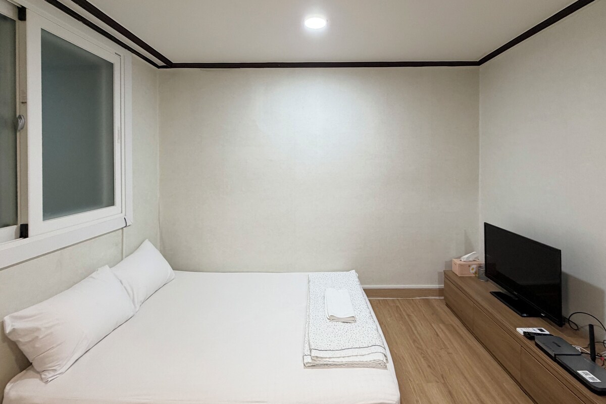 Habitación básica doble, para no fumadores | Wifi gratis 