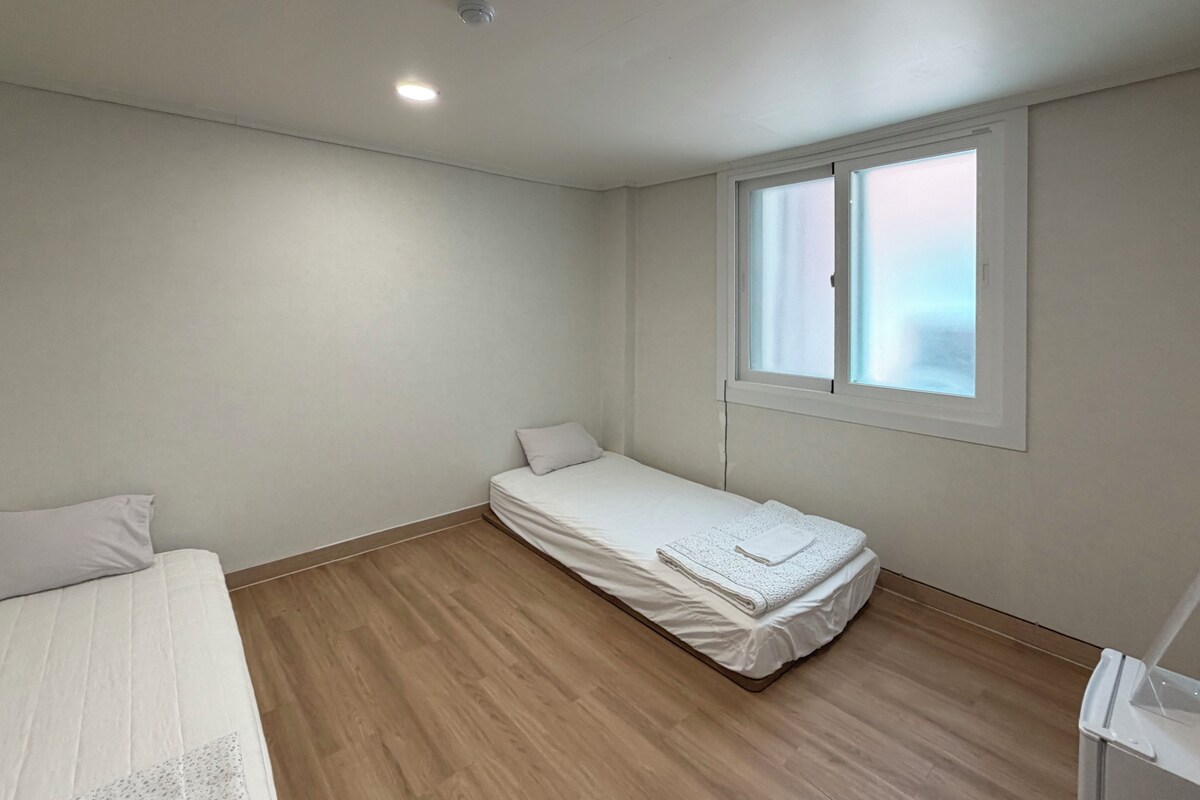 Basic Double or Twin Room | Free WiFi