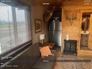 Living area - Sportsman paradise 2 beautiful rooms in Hamburg/mozier Illinois in quiet Calhoun (Hamburg)