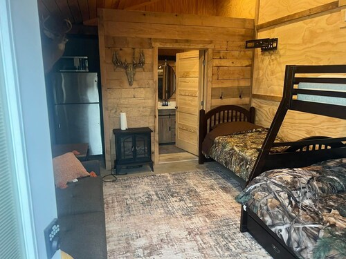 Sportsman paradise 2 beautiful rooms in Hamburg/mozier Illinois in quiet Calhoun