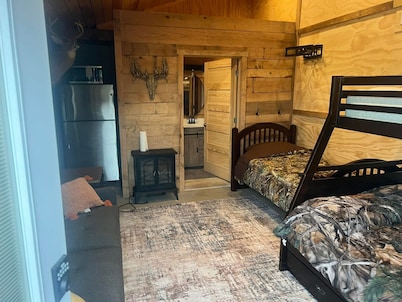 Sportsman paradise 2 beautiful rooms in Hamburg/mozier Illinois in quiet Calhoun