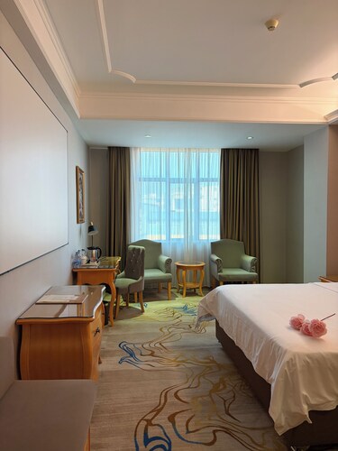 Vienna Hotel Shenzhen Universiade Center