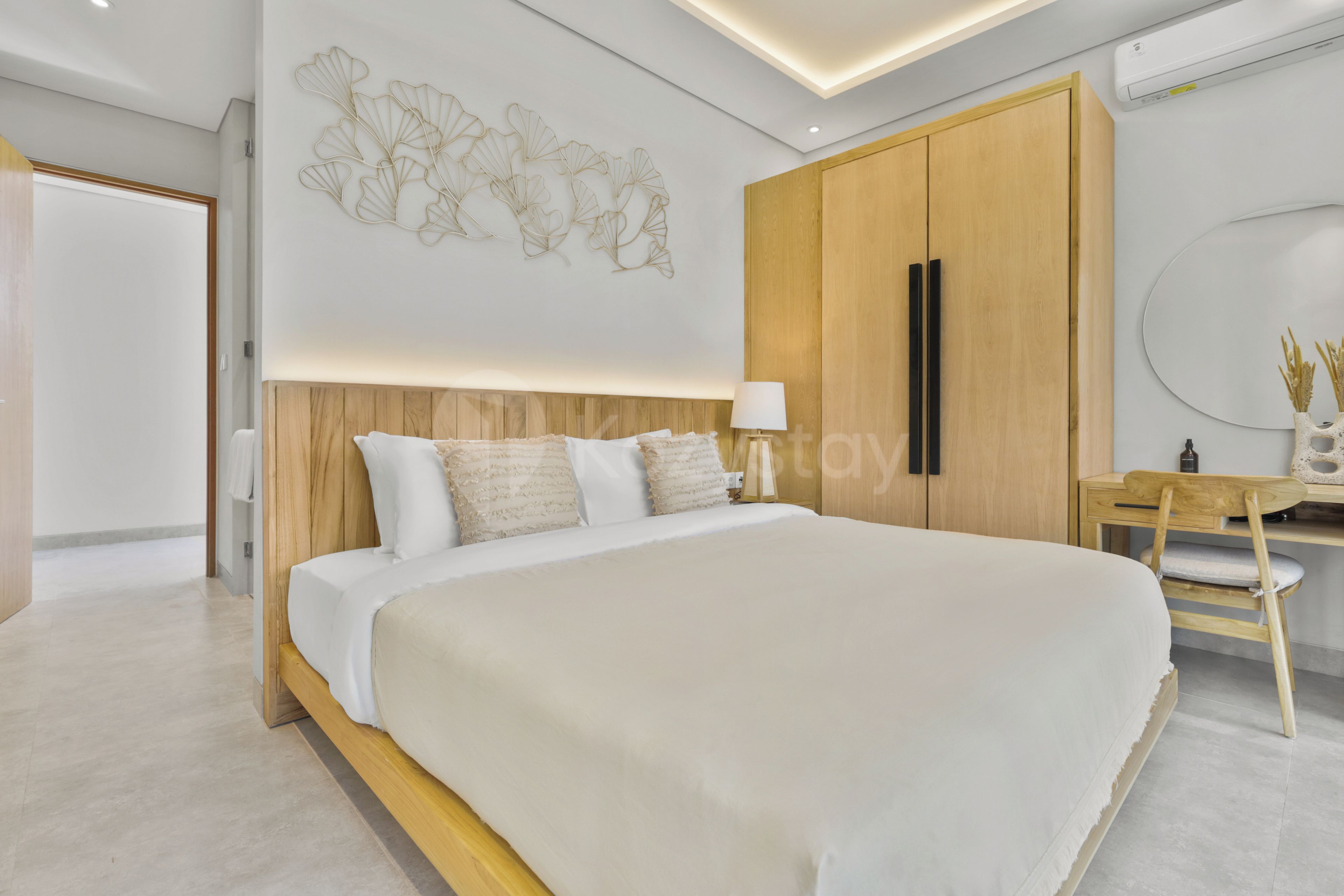 Villa, 3 Bedrooms, Pool View | Desk, laptop workspace, iron/ironing board, WiFi (free)