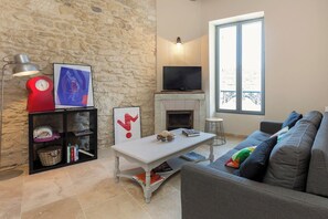 Unclassified image, 4 of 18, button - Charming & cosy 2 bedrooms apartment city center (Avignon)