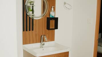 Shower, bidet, towels, soap