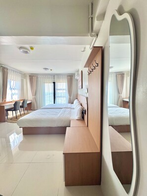 Comfort Condo, Balcony, Mountain View - Royal Oceancrest Panglao 1 (Dauis)