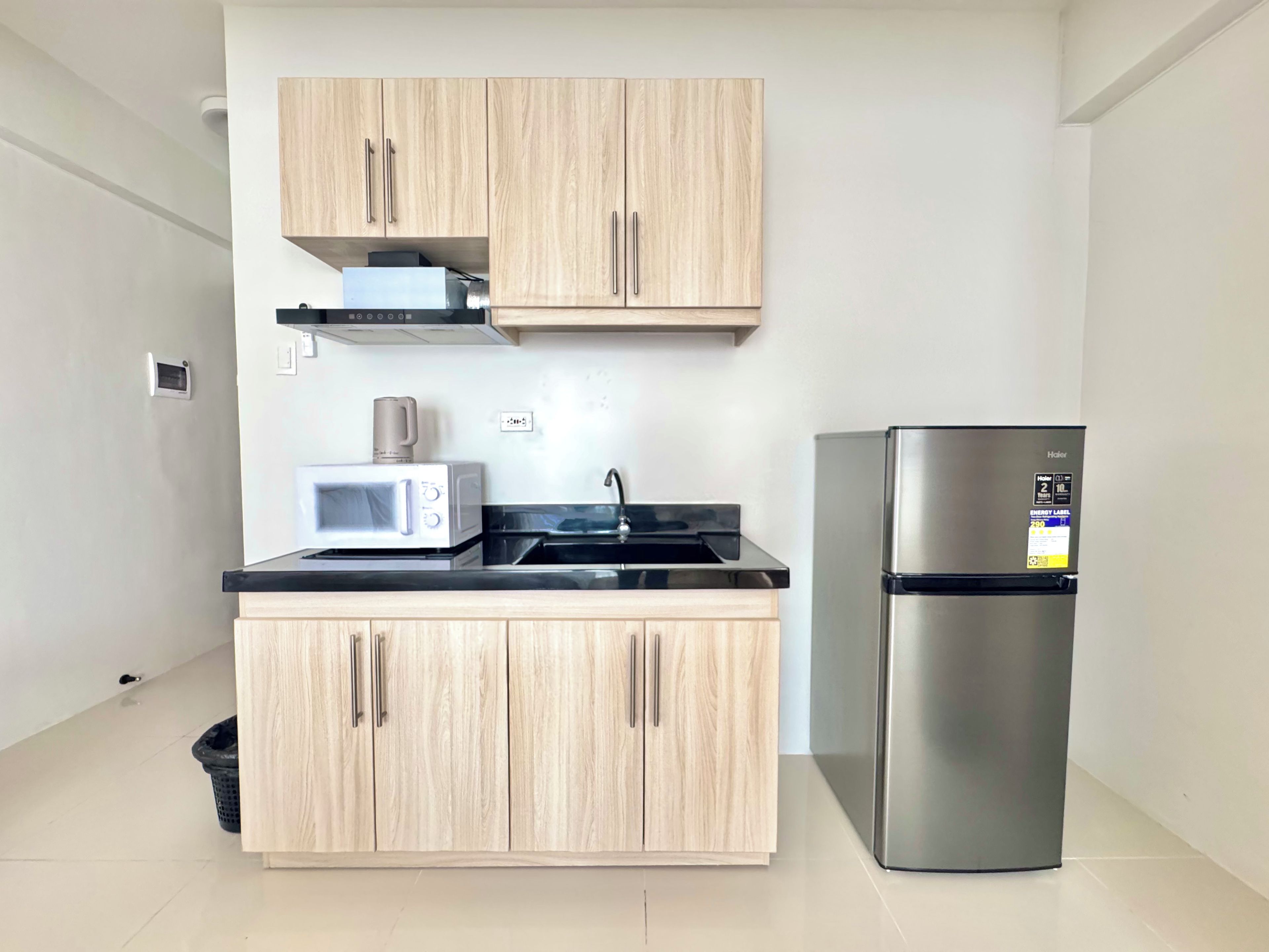 Comfort Condo, Balcony, Mountain View | Private kitchen