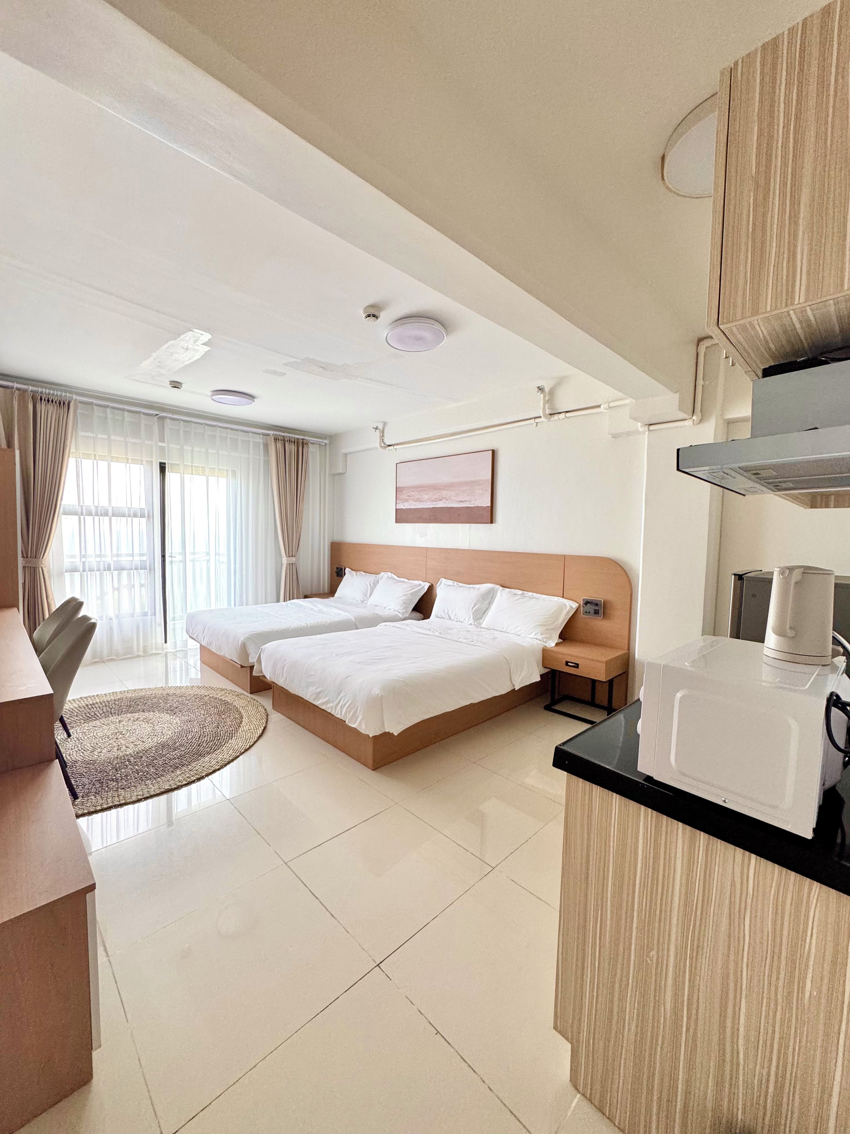 Comfort Condo, Balcony, Mountain View